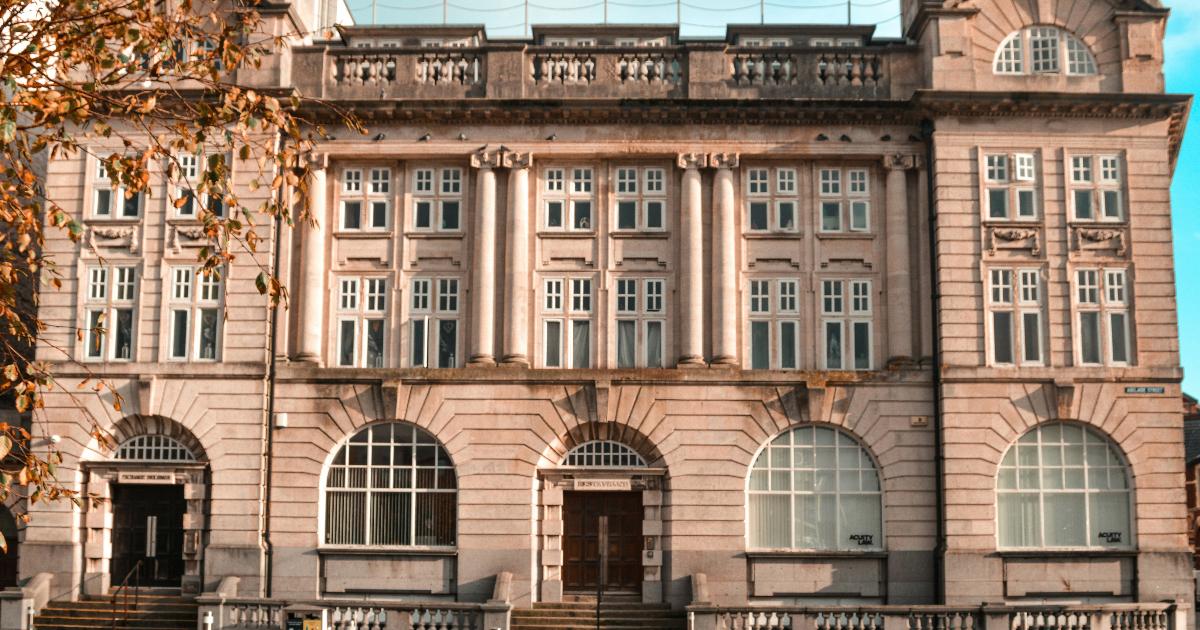 Схема нескольких моделей Банка Англии для анализа курса фунта и инфляции в условиях неопределённости